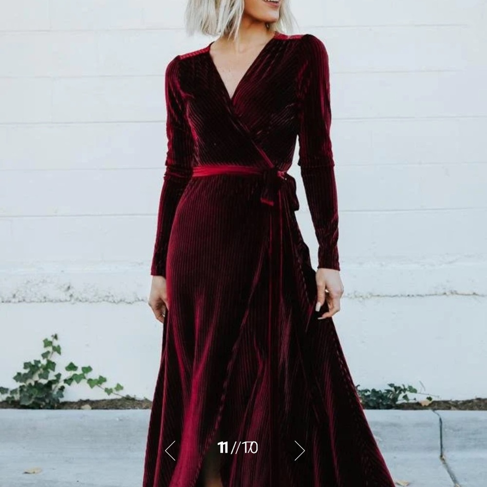 📦 🚛 MOVING SALE ‼️ Baltic Born Burgundy Velvet Dress